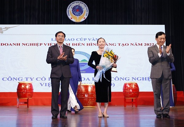 2d6thbusadco-1673888383.jpg