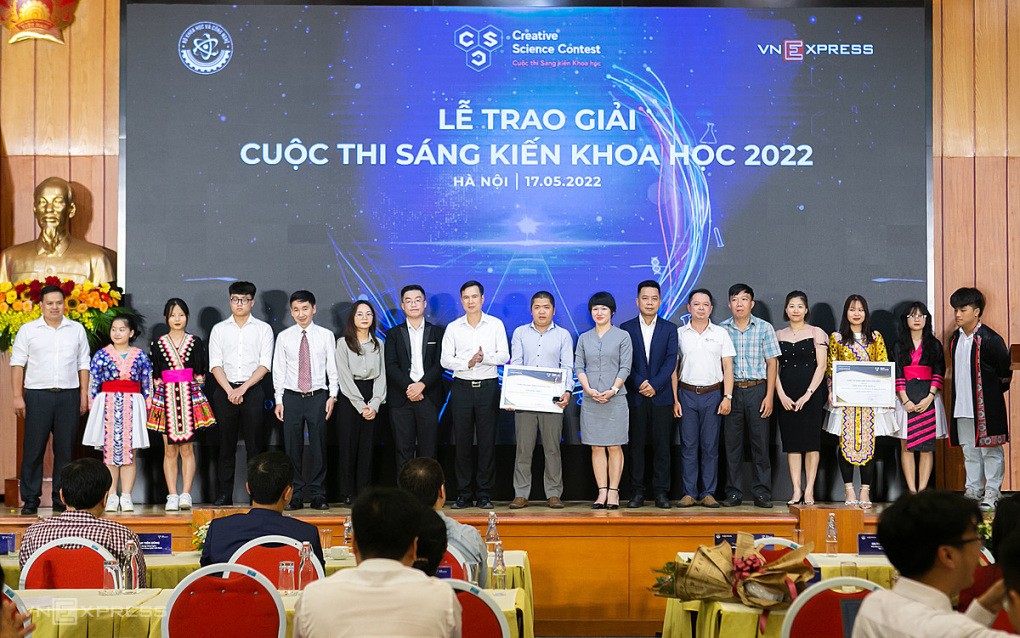 giai-thuong-sang-kien-khoa-hoc-2147-5133-1676518405-1676911846.jpg