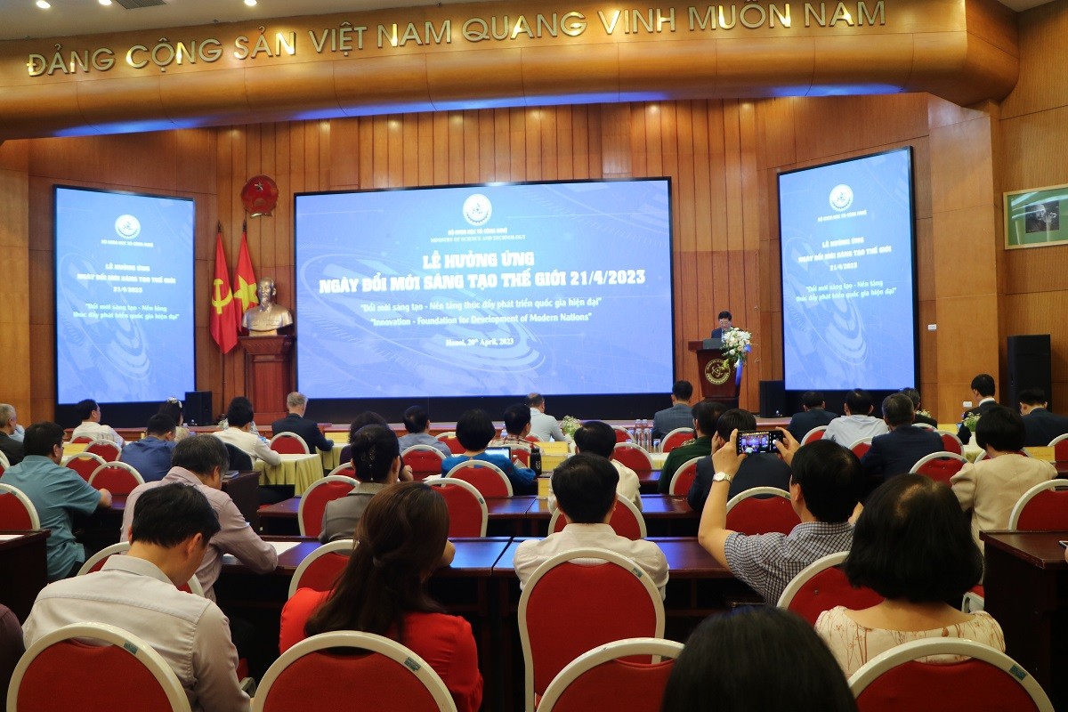 chung-tay-gop-suc-vi-mot-vietnam-doi-moi-sang-tao-2-1682268564.jpg