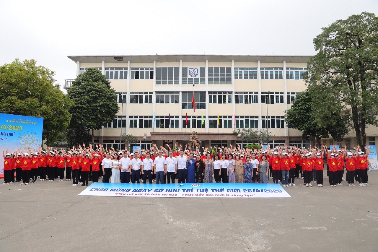 chao-mung-26-4-1682436559.jpg