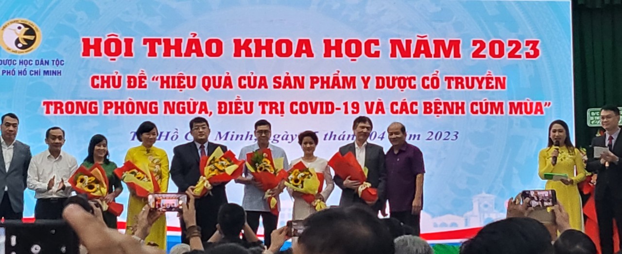hinh-4-le-cong-bo-thuoc-suncovir-1682435940.jpg