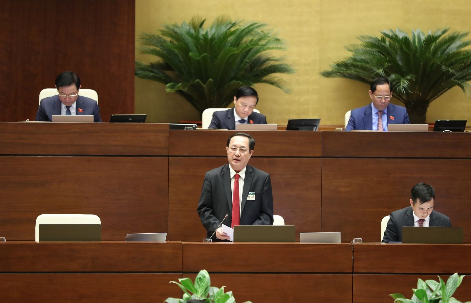 4-bo-truong-1686158189.jpg