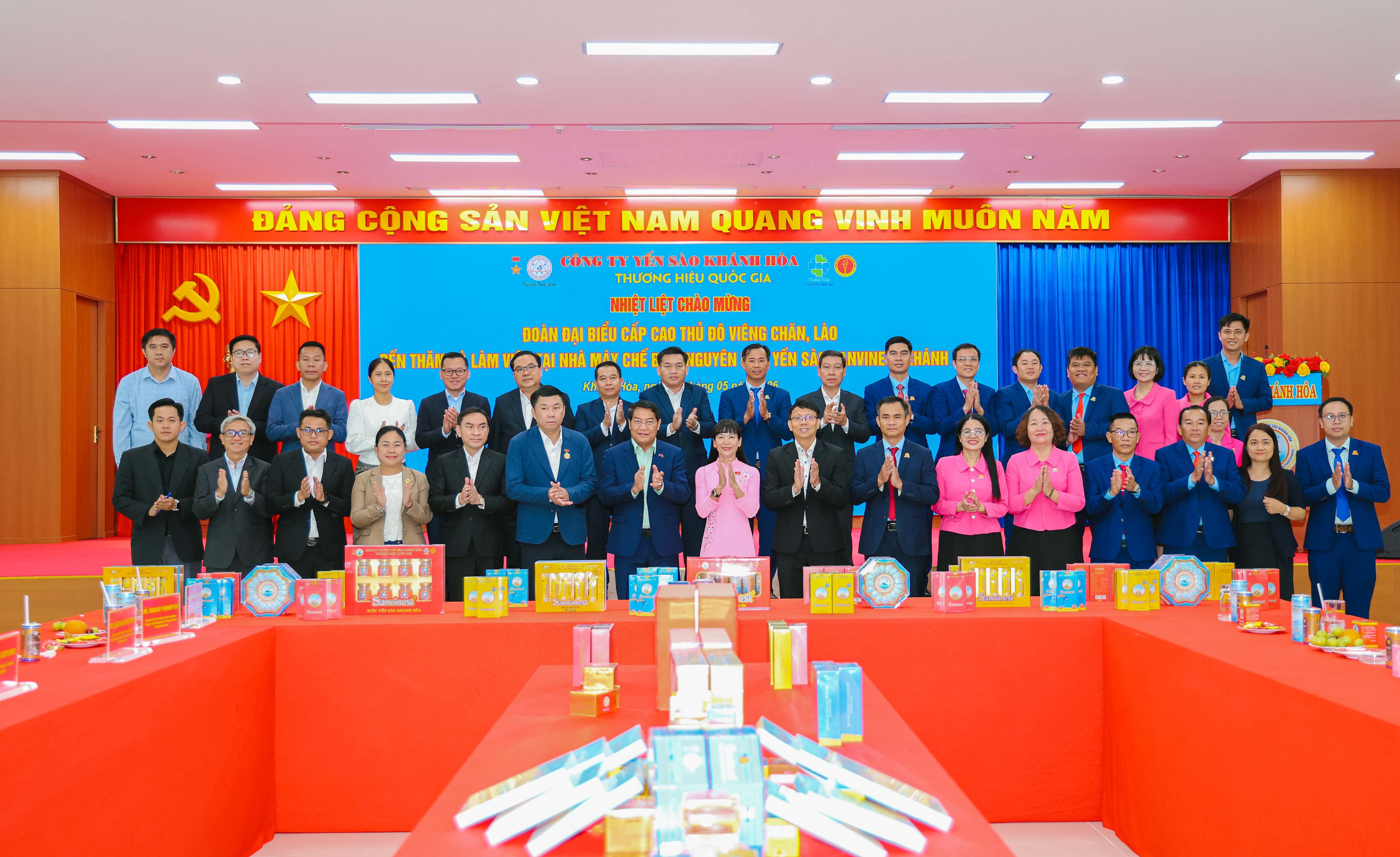 ĐOÀN ĐẠI BIỂU CẤP CAO THỦ ĐÔ VIÊNG CHĂN (LÀO) THAM QUAN NHÀ MÁY CBNL YẾN SÀO SANVINEST KHÁNH HÒA