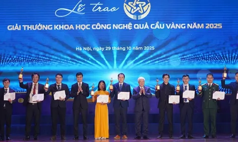 Vinh danh 10 nhà khoa học trẻ và 20 nữ sinh