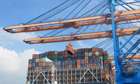 Thủ tướng: Đẩy mạnh xuất khẩu, mở rộng thị trường trong năm 2026