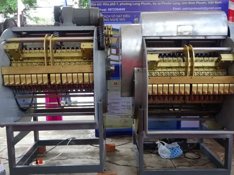 Người Việt chế tạo máy tách vỏ hạt điều năng suất gấp đôi