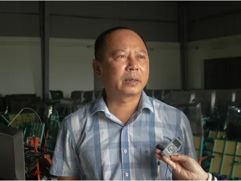 "Cha đẻ" của máy cấy không động cơ