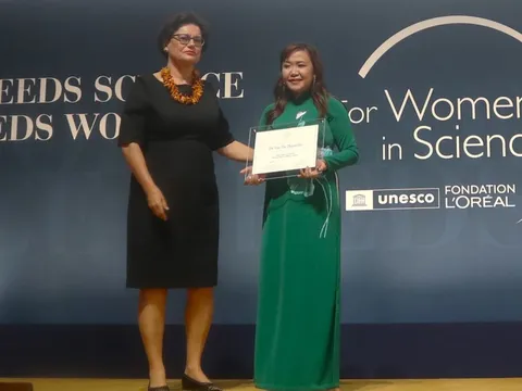 Nhà khoa học Việt được vinh danh 'tài năng trẻ thế giới'