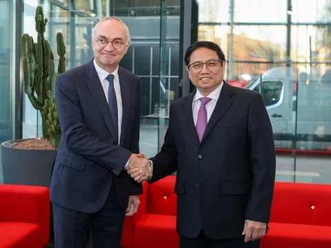 Thủ tướng thúc đẩy hợp tác với trung tâm công nghệ cao hàng đầu châu Âu