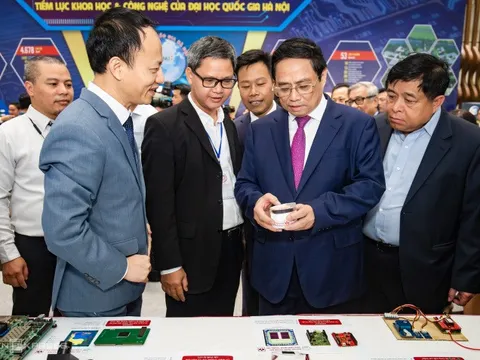 Thủ tướng: 'Tập trung nhân lực cho công nghệ chip, vi mạch là hướng đi đúng'