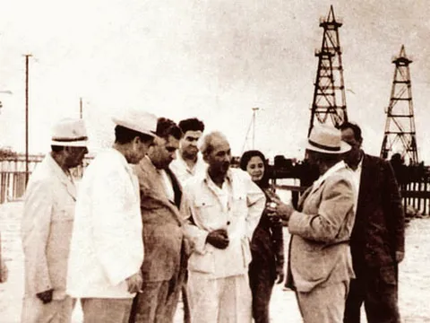 Bác Hồ với Khoa học Công nghệ