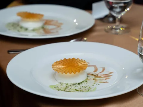 SẢN PHẨM MINH LONG TÔ ĐIỂM KHÔNG GIAN BÀN TIỆC MICHELIN GUIDE