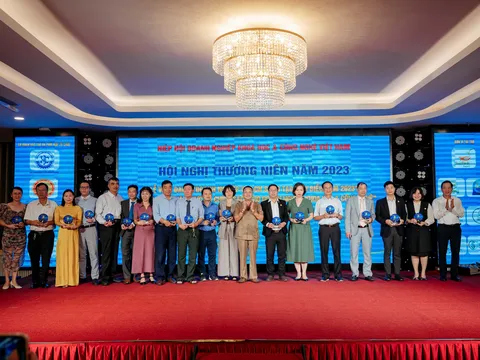 KHOA HỌC VÀ CÔNG NGHỆ THÚC ĐẨY PHÁT TRIỂN KINH TẾ - XÃ HỘI