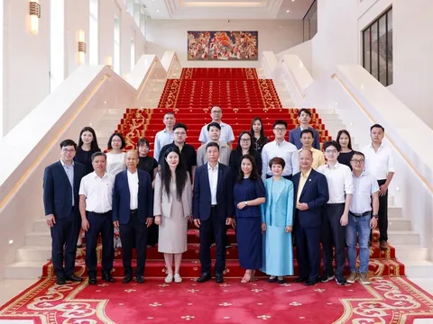 ĐOÀN HIỆP HỘI DOANH NGHIỆP KHOA HỌC VÀ CÔNG NGHỆ VIỆT NAM VST THAM DỰ TRIỂN LÃM ROBOT VÀ TỰ ĐỘNG HÓA QUỐC TẾ VÀ MỘT SỐ DOANH NGHIỆP CÔNG NGHỆ CAO TẠI THÂM QUYẾN THÚC ĐẨY HỢP TÁC CÔNG NGHỆ VÀ ĐỔI MỚI SÁNG TẠO