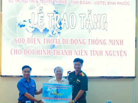 Hơn 2 triệu hộ nghèo, cận nghèo sẽ được cấp phát smartphone