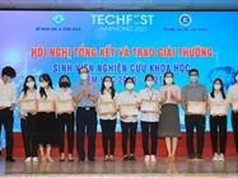 Tổng kết và trao giải thưởng sinh viên nghiên cứu khoa học năm học 2020-2021