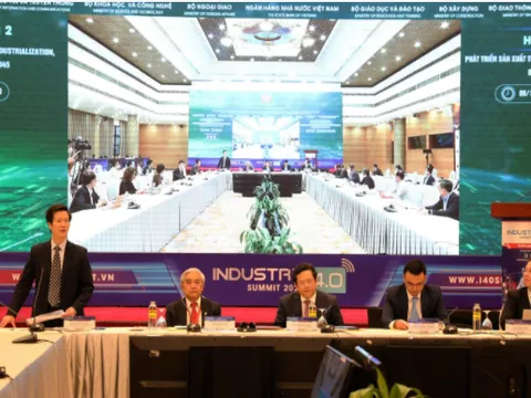 Phát triển sản xuất thông minh trong tiến trình công nghiệp hóa, điện đại hóa
