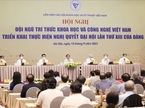 Phát huy vai trò của đội ngũ trí thức khoa học và công nghệ