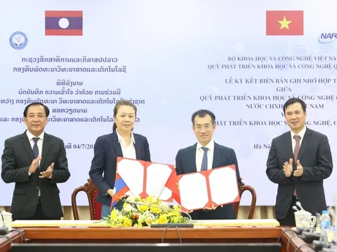 Việt Nam - Lào hợp tác phát triển khoa học công nghệ