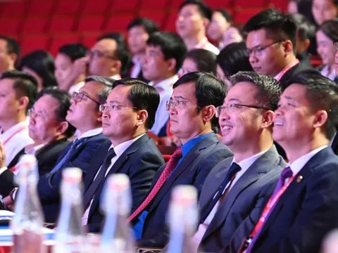 Trí thức trẻ hiến kế ứng dụng công nghệ thích ứng với biến đổi toàn cầu