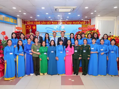 PHỤ NỮ YẾN SÀO KHÁNH HÒA ĐOÀN KẾT, TRÍ TUỆ, ĐỔI MỚI, SÁNG TẠO, PHÁT TRIỂN BỀN VỮNG