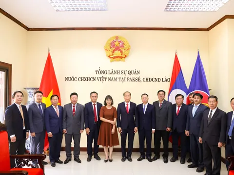 YẾN SÀO KHÁNH HÒA ĐẨY MẠNH QUAN HỆ HỮU NGHỊ VÀ PHÁT TRIỂN HOẠT ĐỘNG KINH DOANH TẠI LÀO